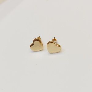 Jewelry - SOLD✨Gold heart earrings Jewelry - SOLD✨Gold heart earrings